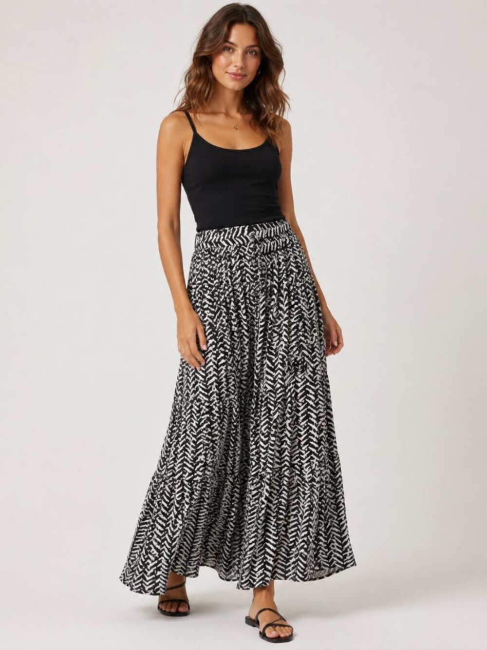 NY Collection Woman Black White Abstract Geometric Flowy Maxi Skirt
